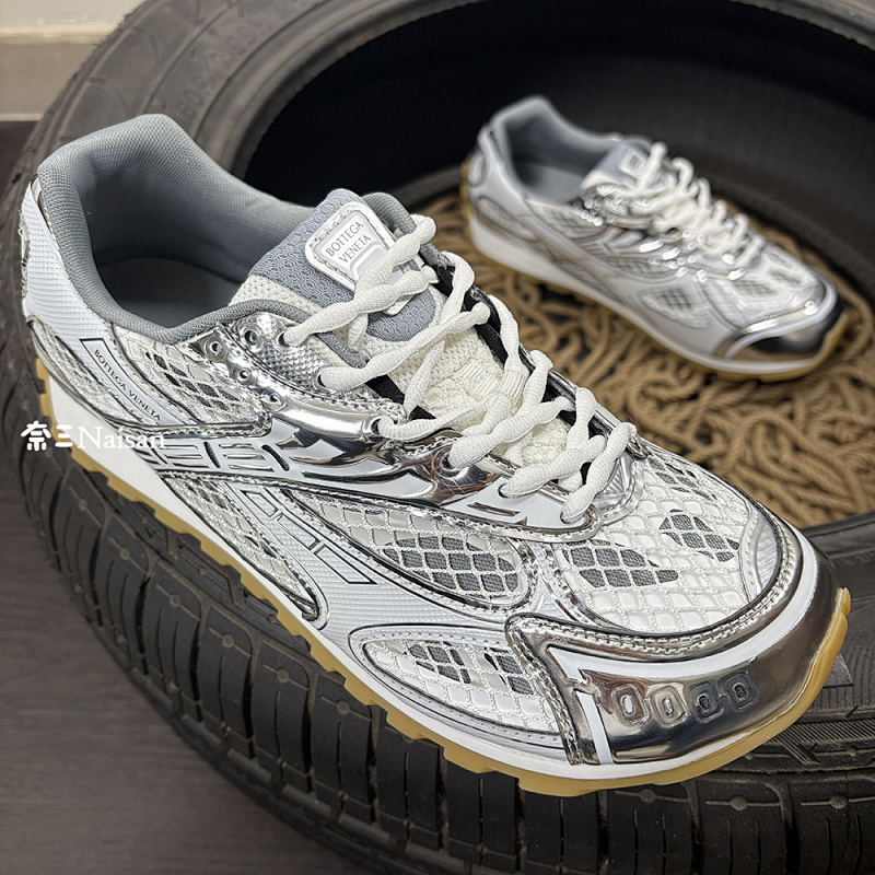 ▶ Orbit Sneaker, photo 1