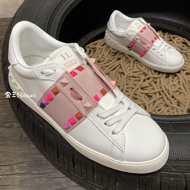 ▶ ROCKSTUD