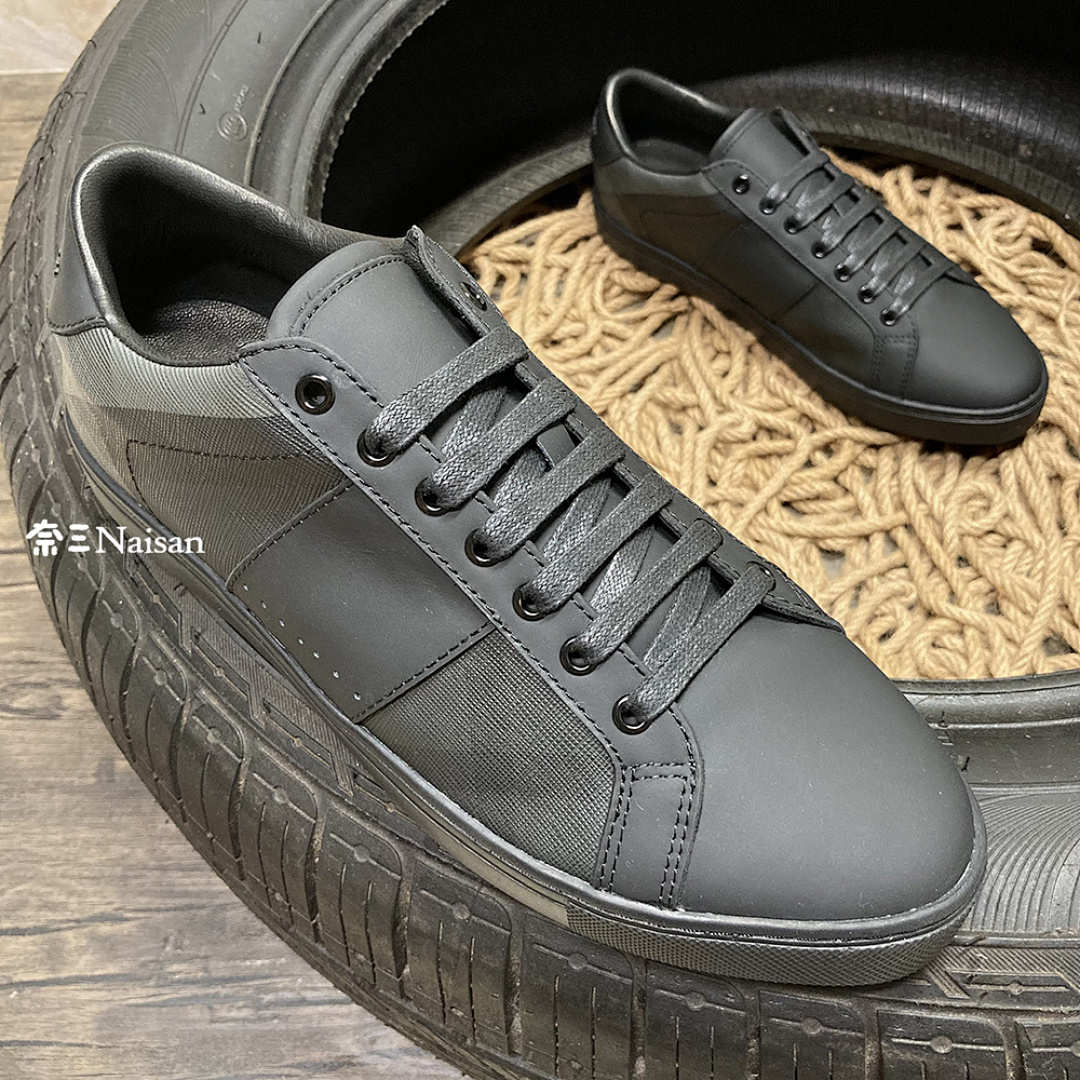 ▶ Burberry Sneakers, photo 1
