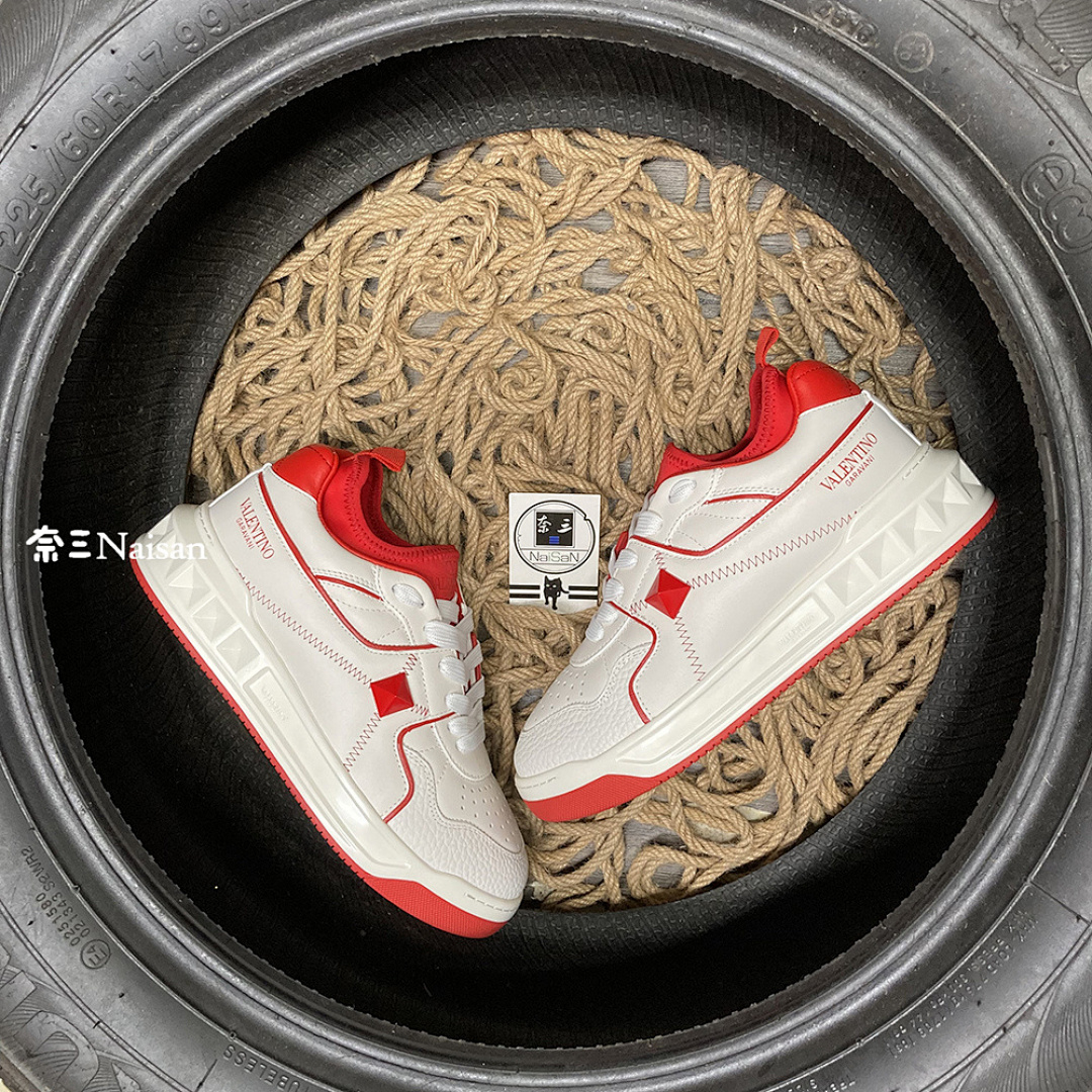 On Running ONE STUD MID-TOP SNEAKER IN NAPPA LEATHER - Image 3
