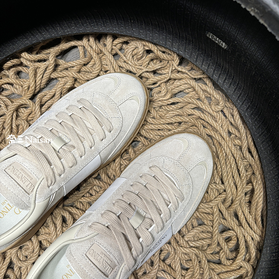 ▶ UPVILLAGE LOW - Image 6