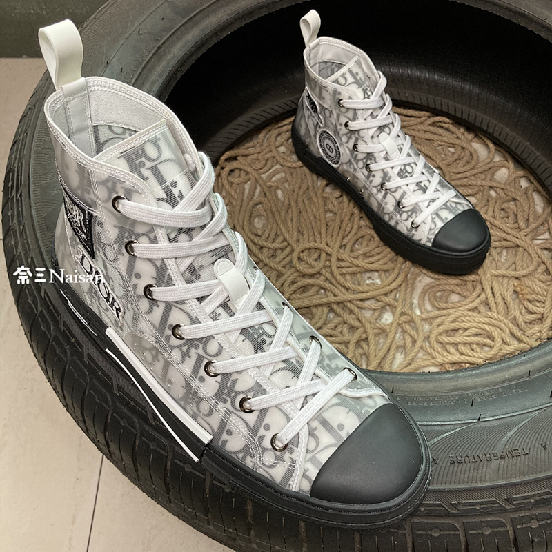 ▶ High Top Sneakers, photo 1