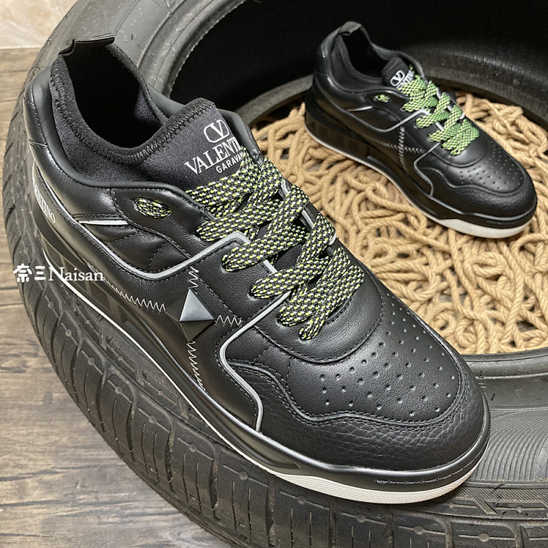 On Running ONE STUD MID-TOP SNEAKER IN NAPPA LEATHER