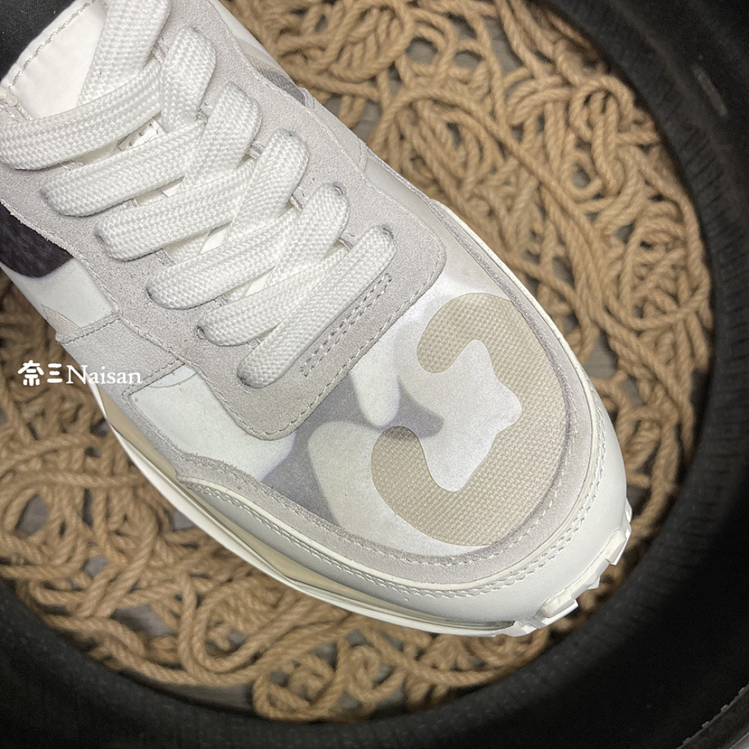 ▶ Valentino Sneakers - Image 14