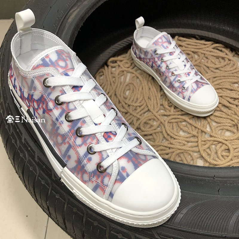 ▶ Low Top Sneakers, photo 1