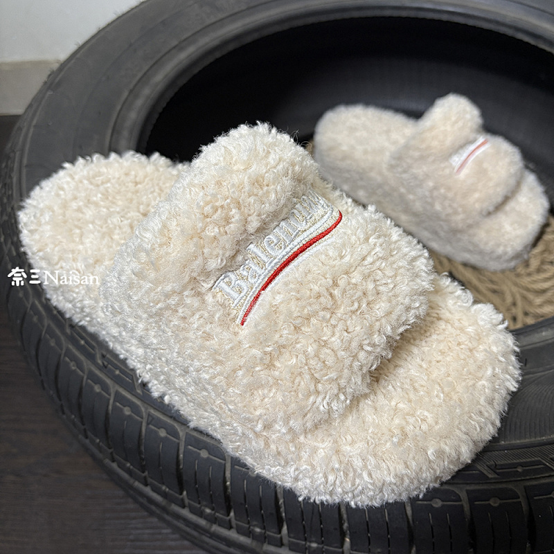 Product Product, photo 1