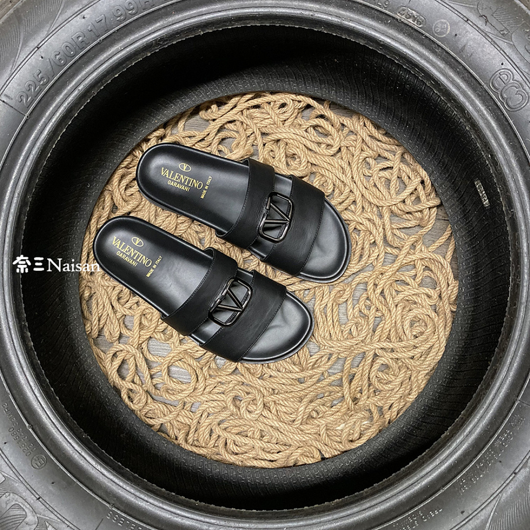 ▶ Valentino Sandals - Image 5