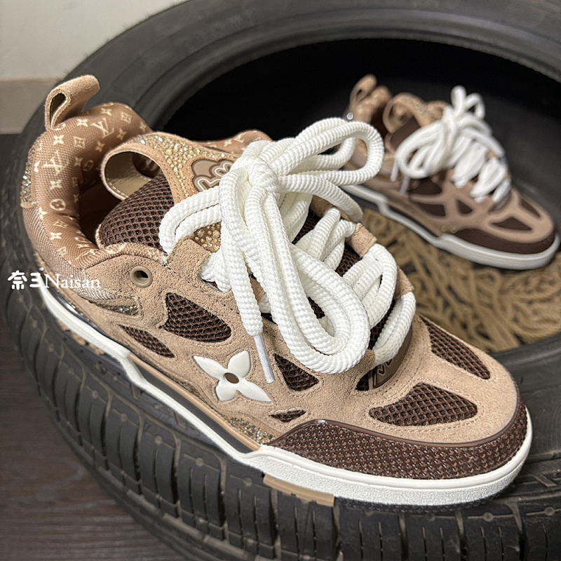 ▶ LV Skate Trainers, photo 1