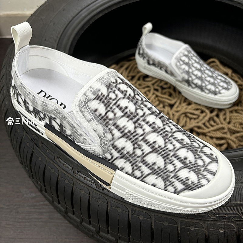 ▶ SLIP-ON, photo 1