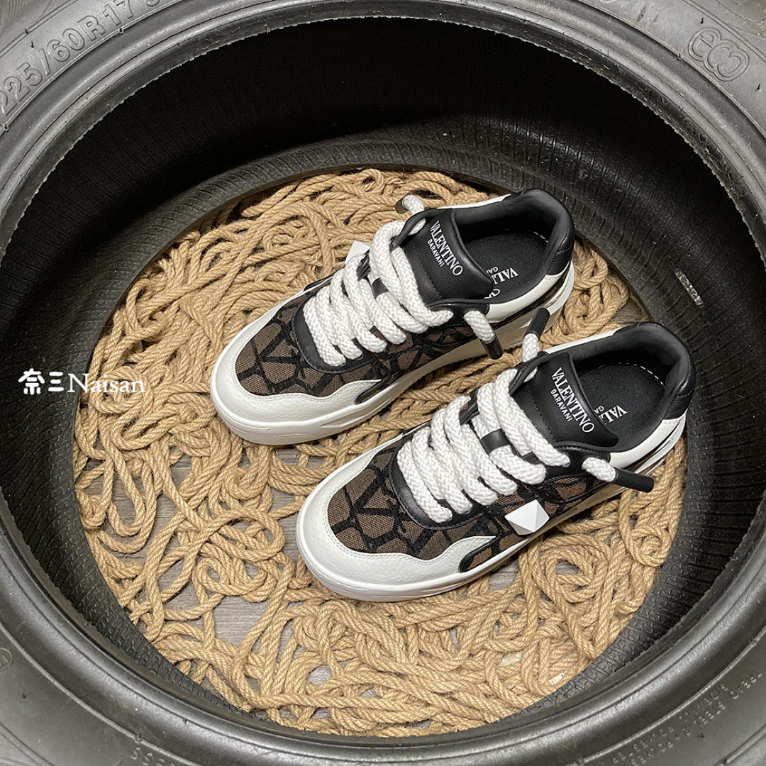 On Running ONE STUD XL NAPPA LEATHER LOW-TOP - Image 7