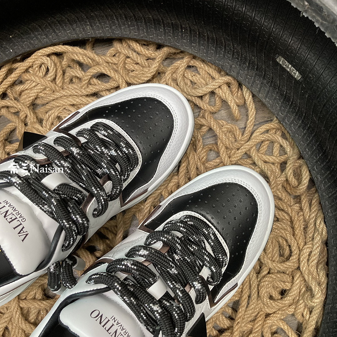 On Running ONE STUD XL NAPPA LEATHER LOW-TOP - Image 6