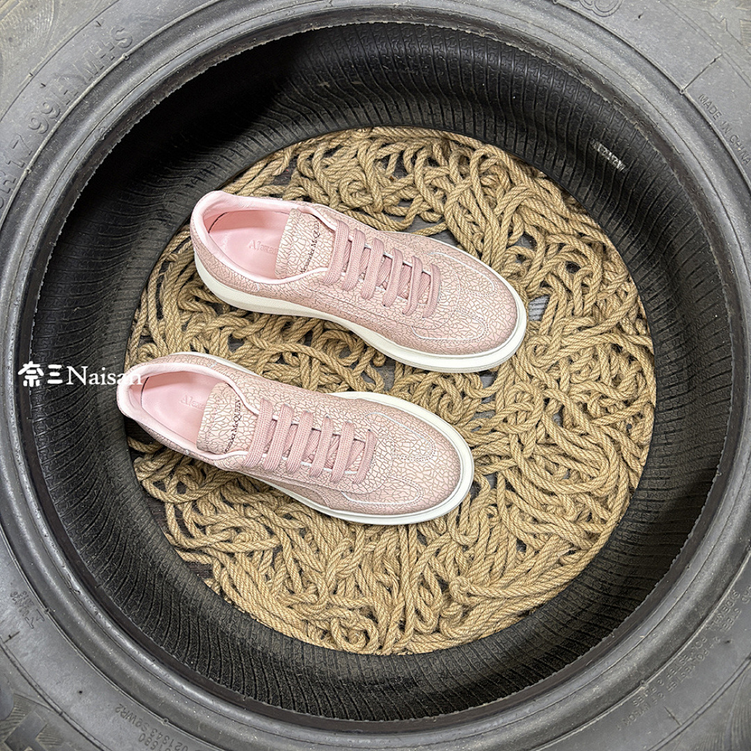 ▶ Alexander McQueen Retro Sneaker - Image 5