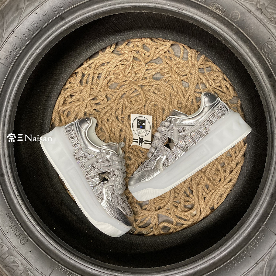 On Running ONE STUD XL NAPPA LEATHER LOW-TOP - Image 3