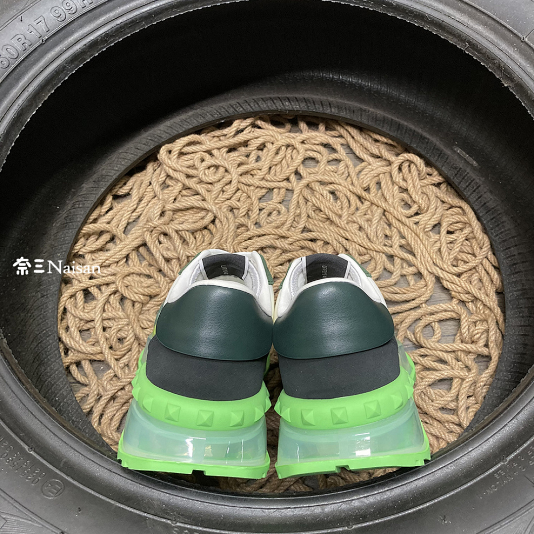 ▶ Valentino Sneakers - Image 9