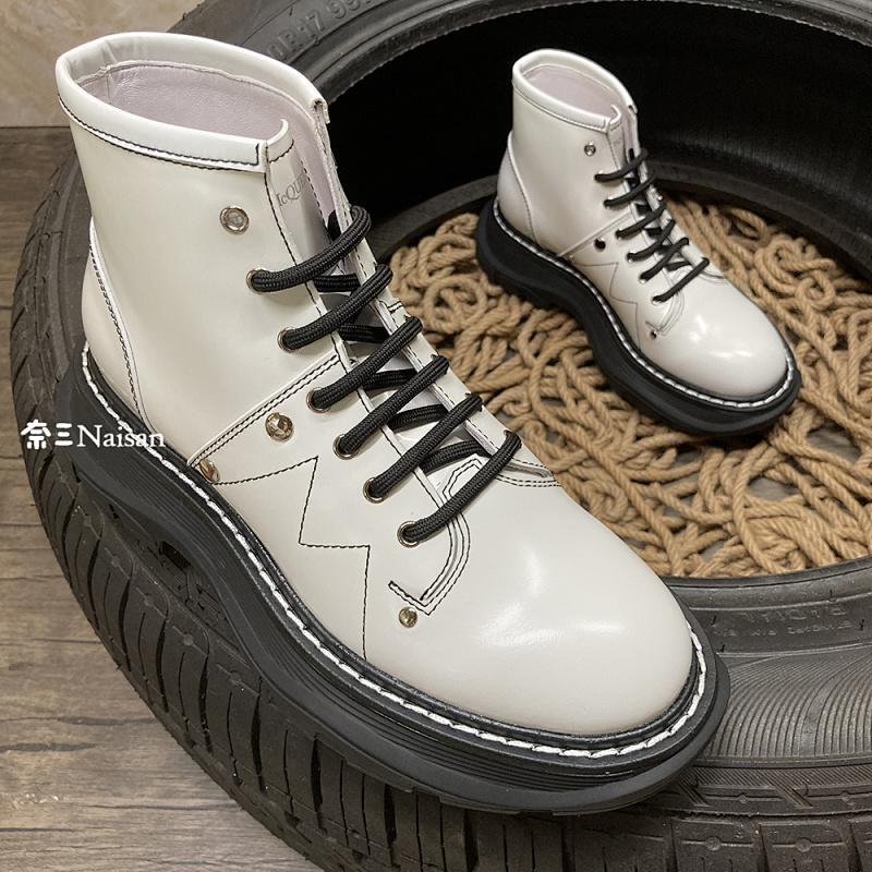▶ Tread Slick Boot
