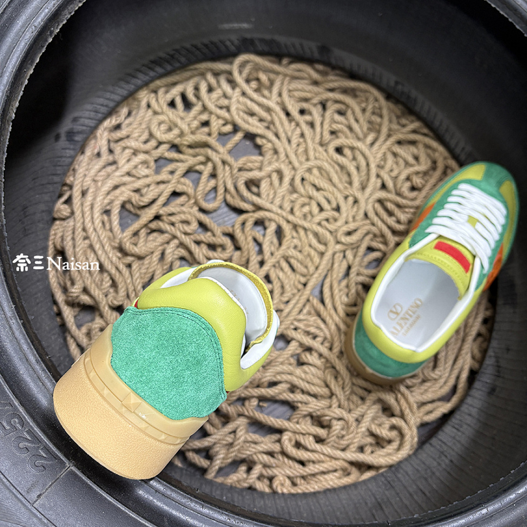 ▶ UPVILLAGE LOW - Image 9