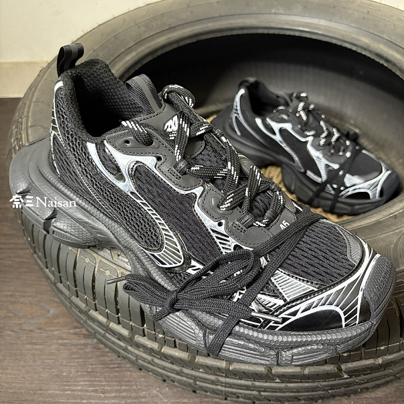 ▶ Balenciga Sneaker, photo 1