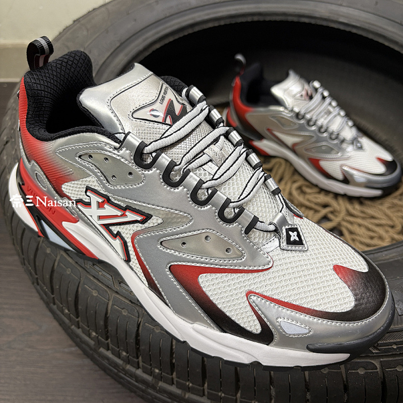 ▶ LV RUNNER, photo 1