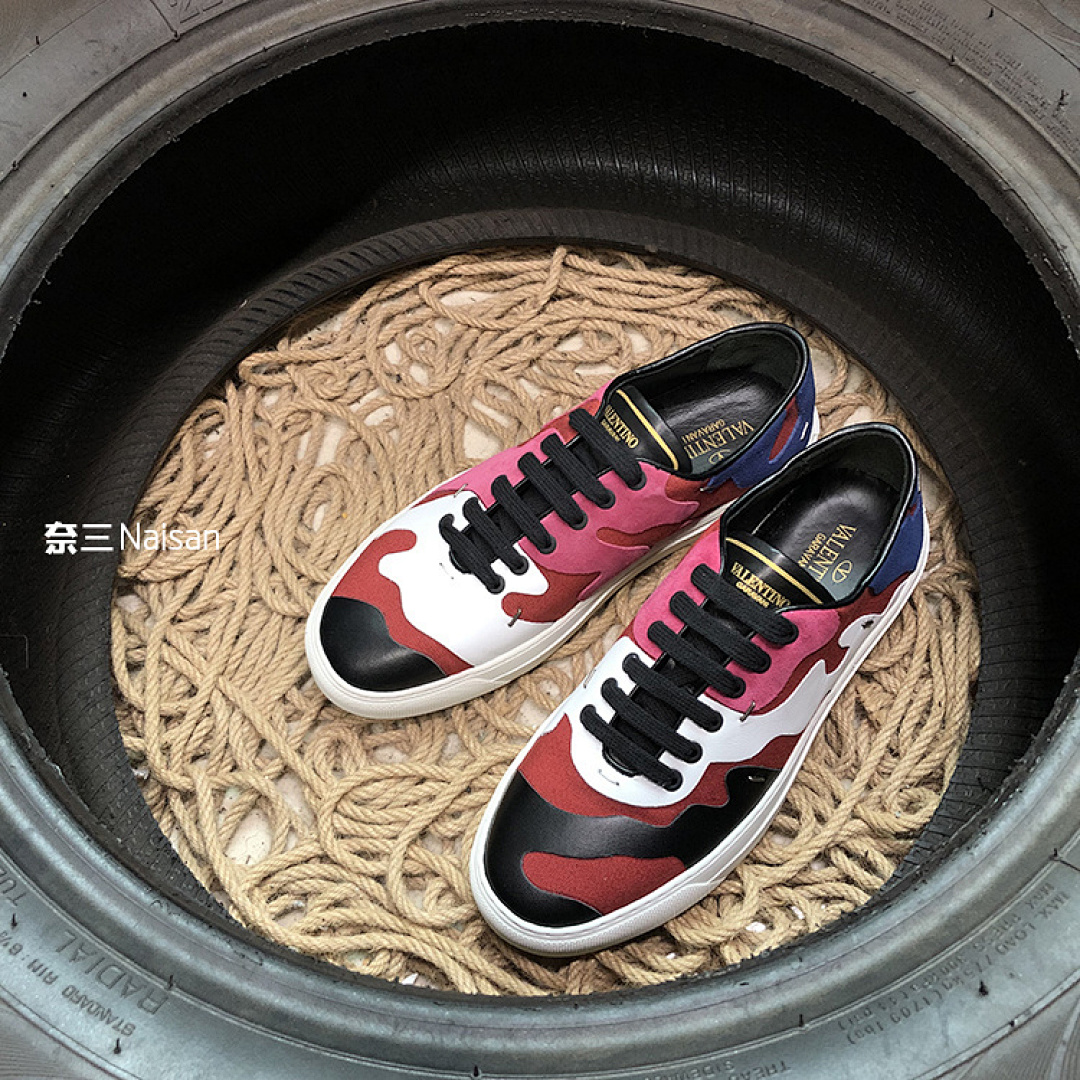 ▶ VT Sneakers - Image 7