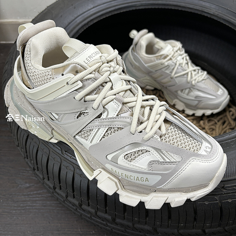 ▶ Balenciga Sneaker, photo 1