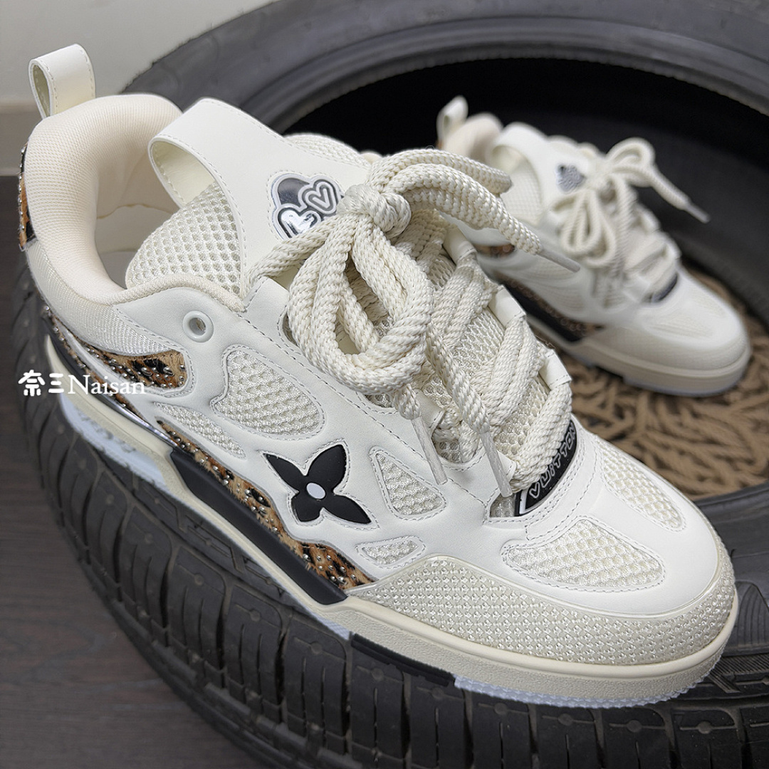 ▶ LV Skate Trainers, photo 1