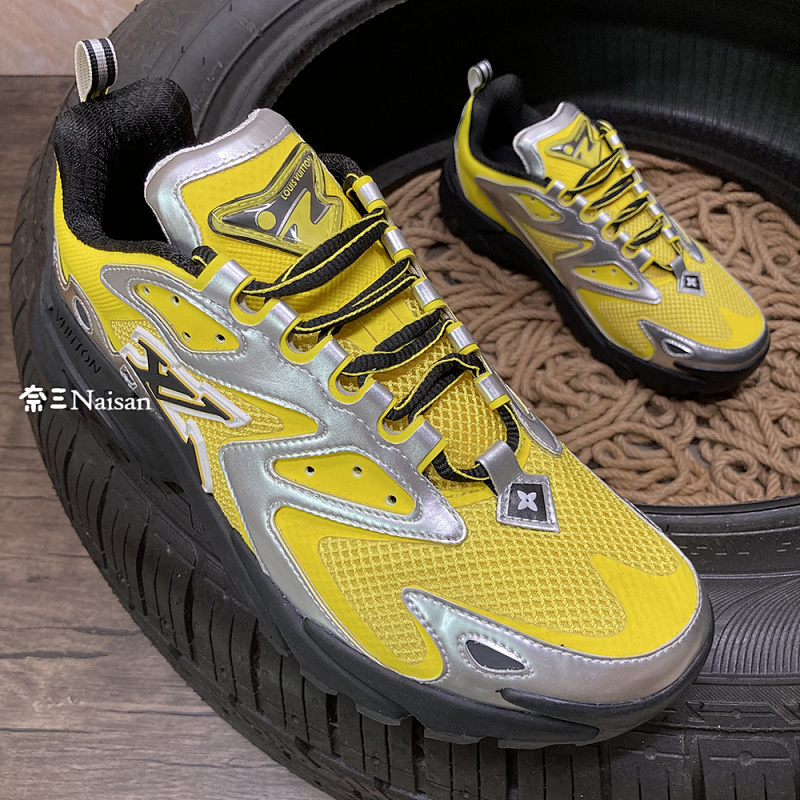 ▶ LV RUNNER, photo 1