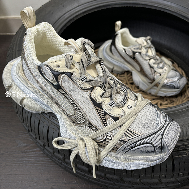 ▶ Balenciga Sneaker, photo 1