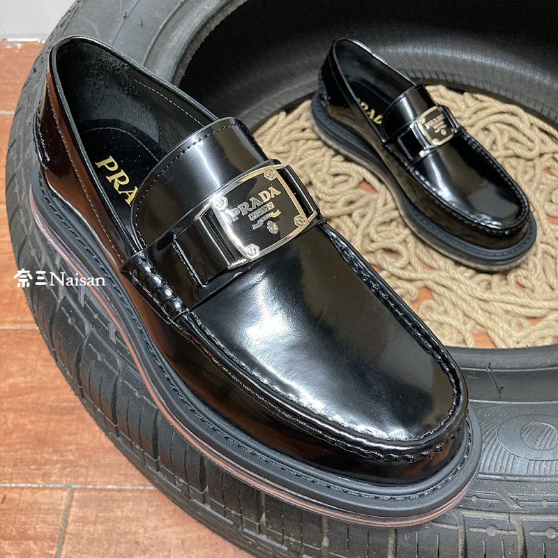 ▶ 011 Prada Loafers, photo 1