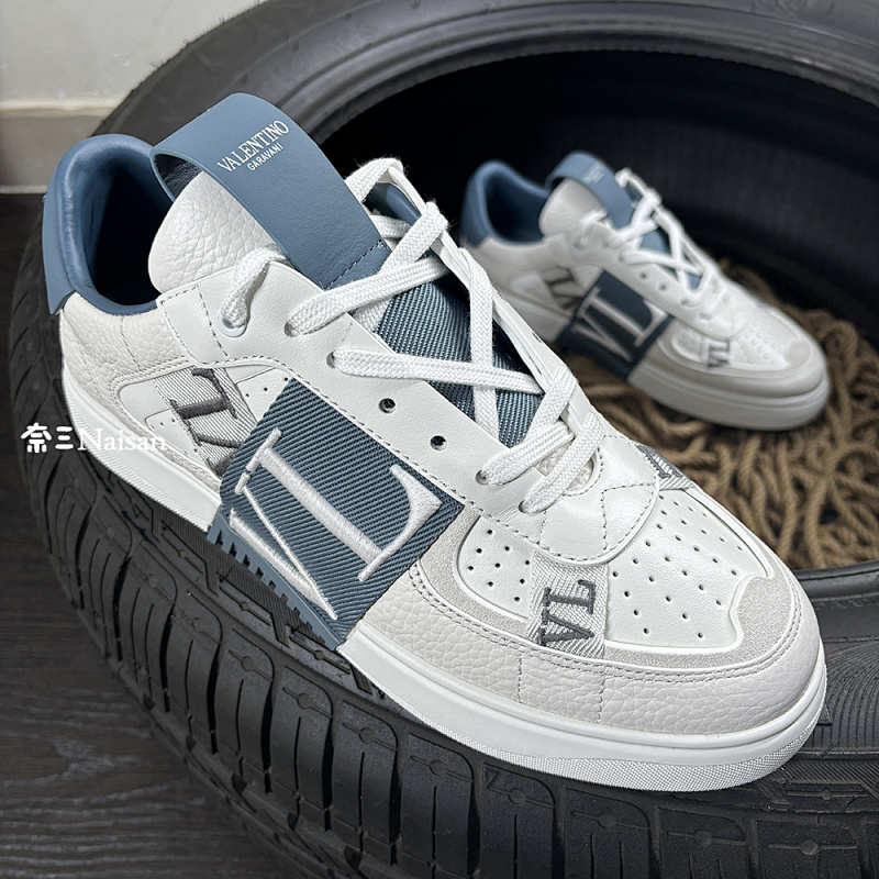 ▶ VL7N SNEAKER
