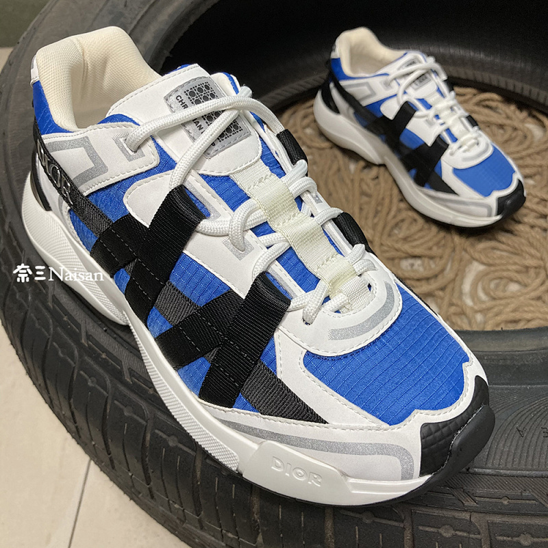 ▶ Sneaker, photo 1