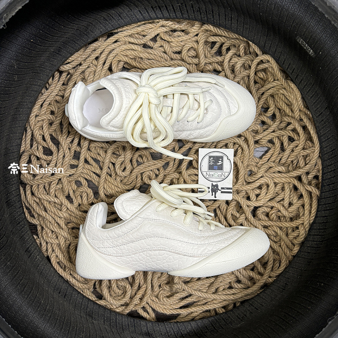 On Running Flexion Sneaker In Off (White) - Image 4