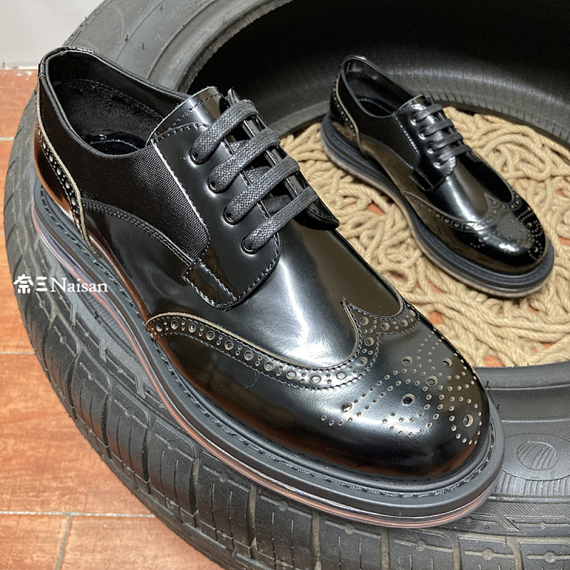 ▶ 007 Prada Loafers, photo 1