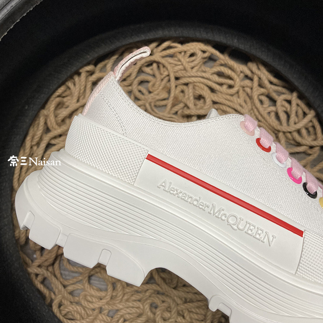 ▶ Alexander McQueen TREAD SLICK LACE UP Sneaker - Image 11