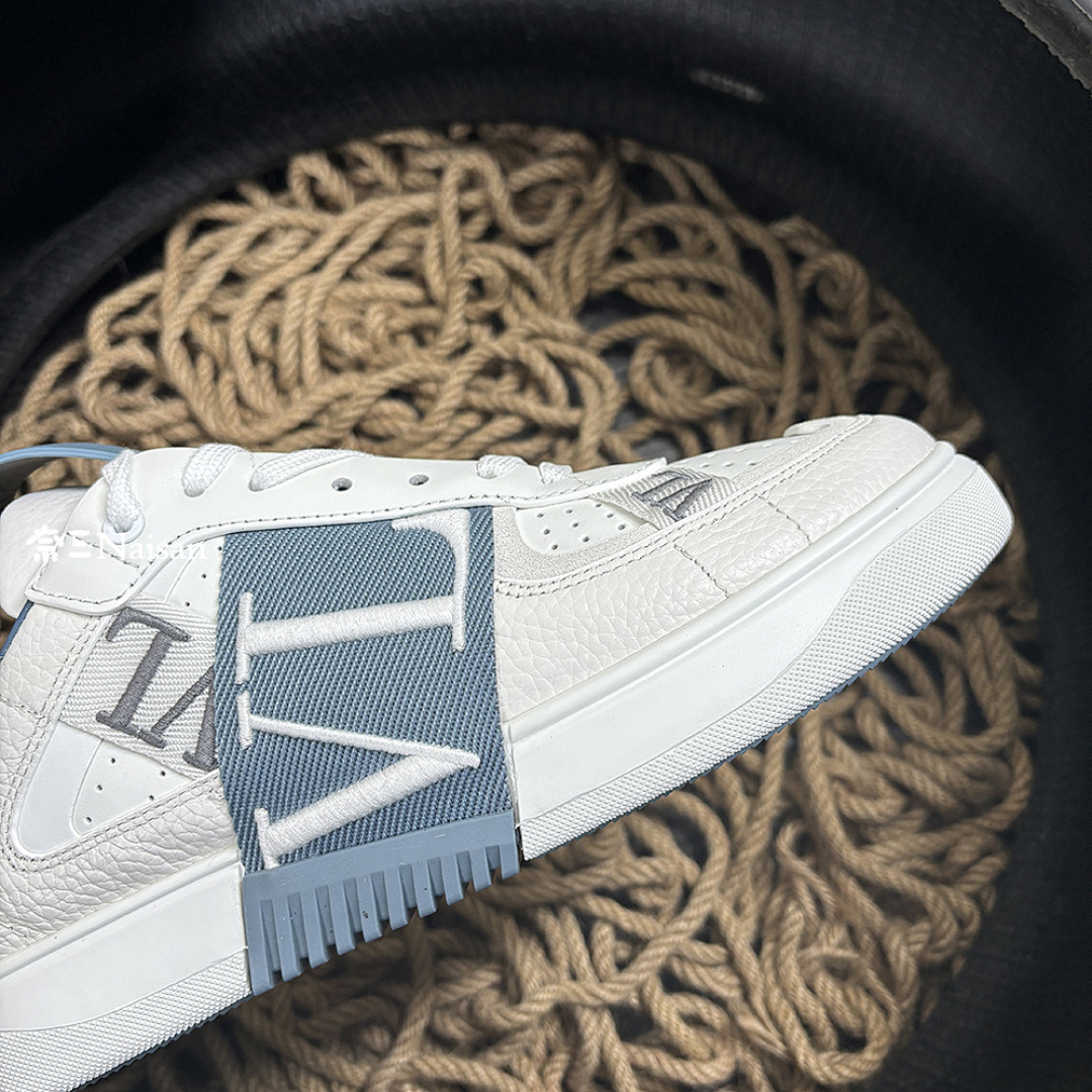 ▶ VL7N SNEAKER - Image 13