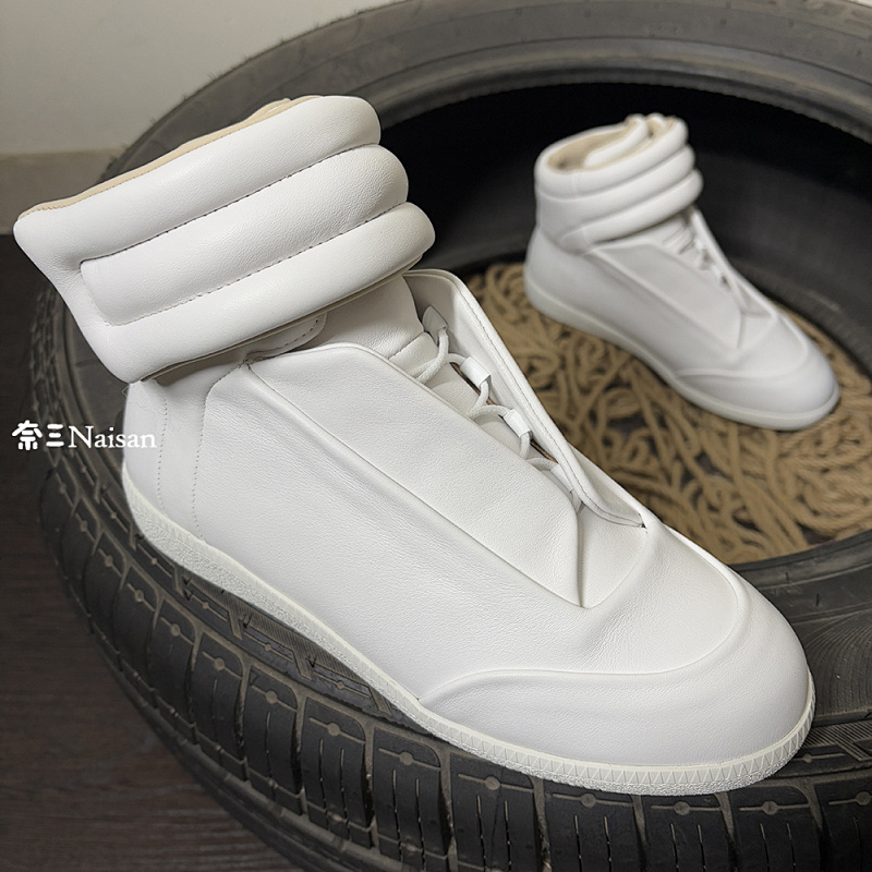 ▶ Future Sneaker, photo 1