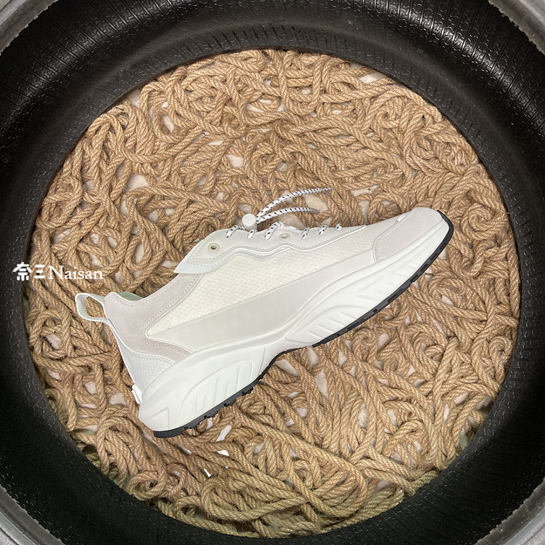 ▶ VT Sneakers - Image 11