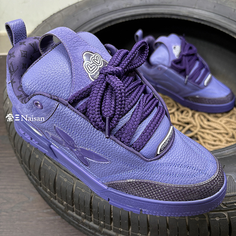 ▶ LV Skate Trainers, photo 1