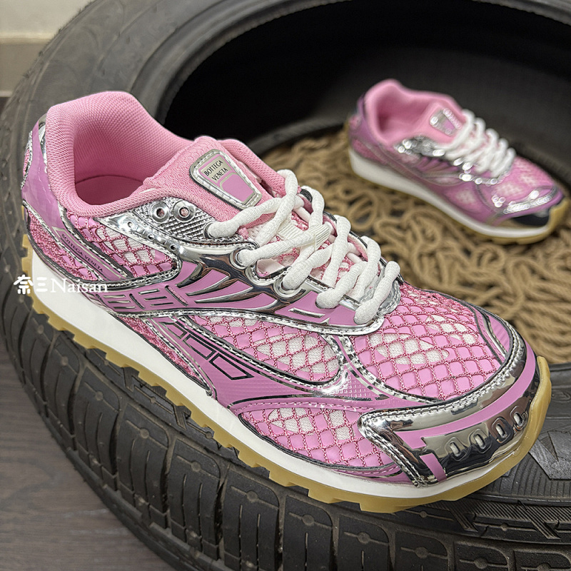 ▶ Orbit Sneaker, photo 1