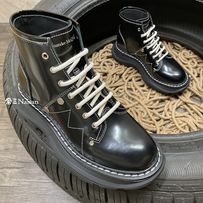 ▶ Tread Slick Boot