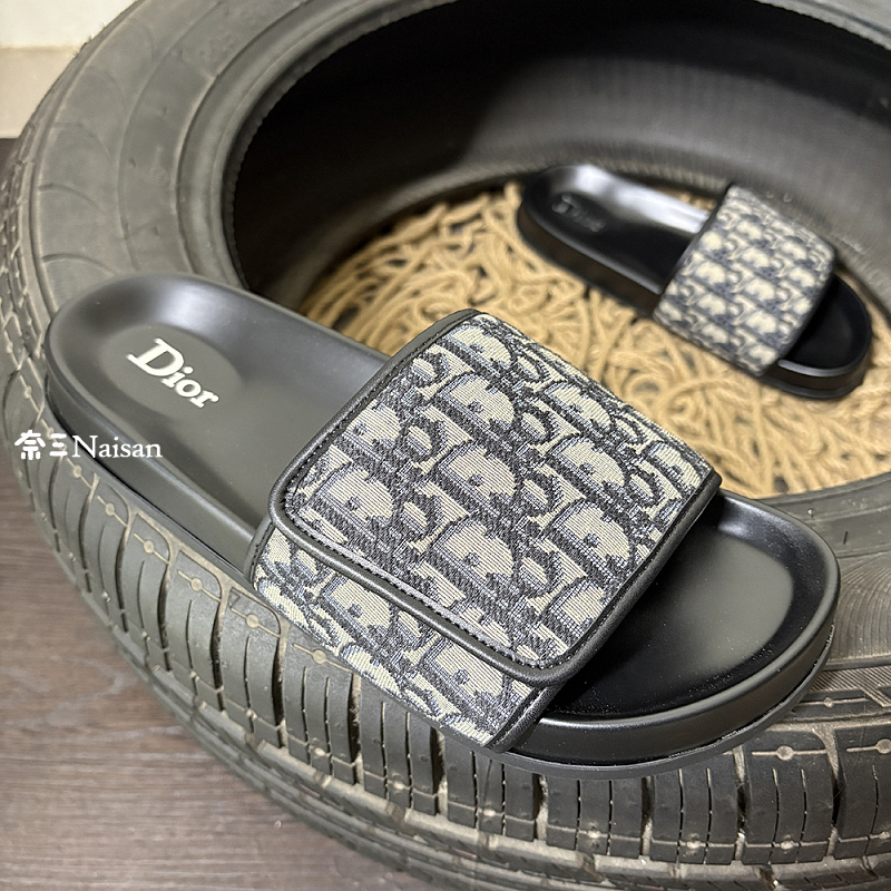 ▶ Dior Sandals, photo 1