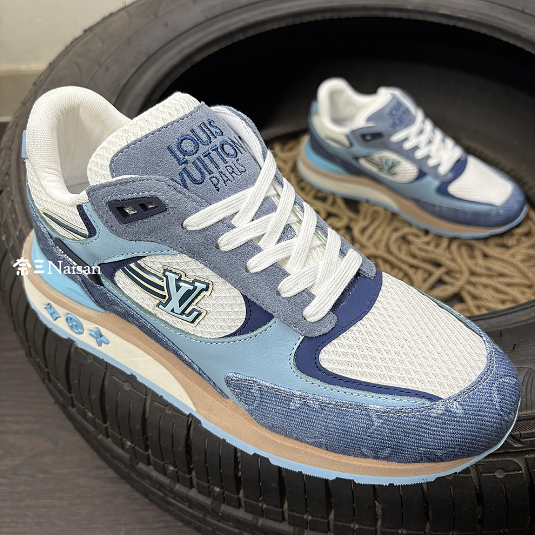 ▶ Run Away Trainers, photo 1