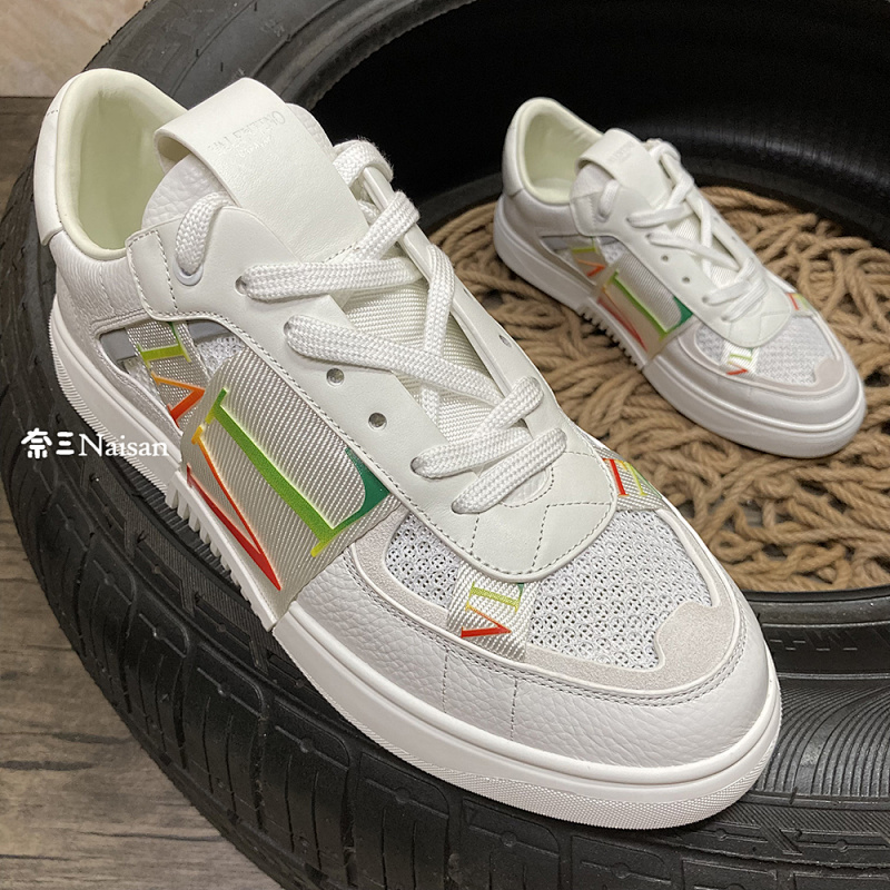 ▶ VL7N LOW-TOP SNEAKER