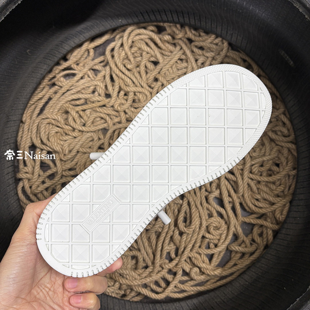 On Running One Stud Xl Low-Top Sneaker - Image 17
