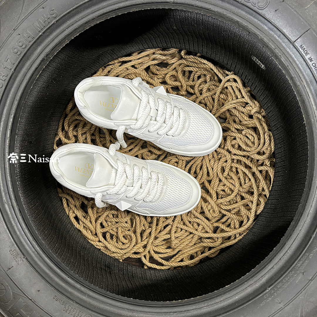 On Running ONE STUD XL NAPPA LEATHER LOW-TOP - Image 5