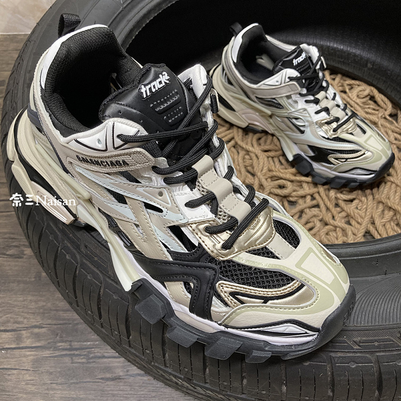 ▶ Balenciga Sneaker, photo 1