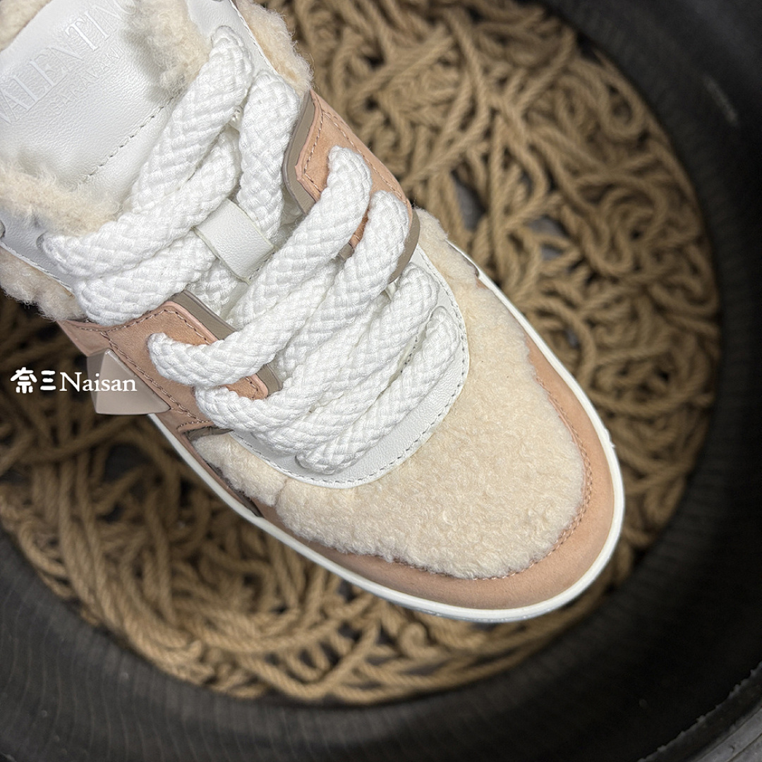 On Running One Stud Xl Low-Top Sneaker - Image 16