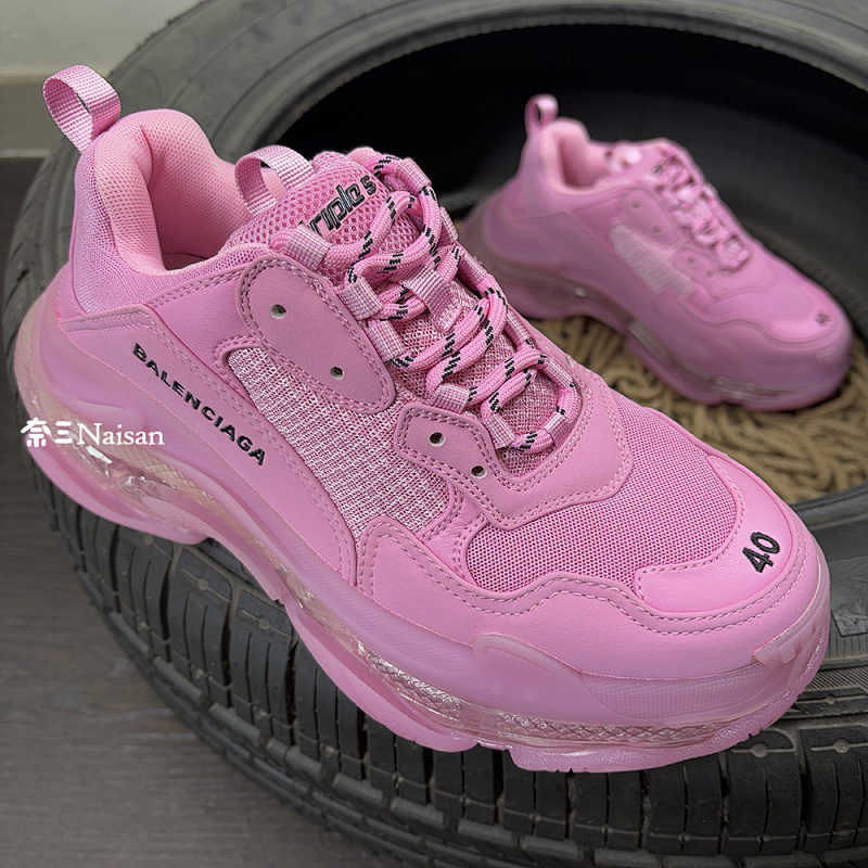 ▶ Balenciga Sneaker, photo 1