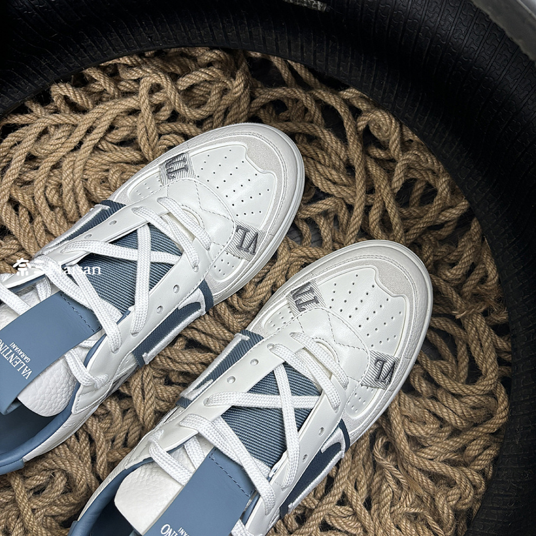 ▶ VL7N SNEAKER - Image 6