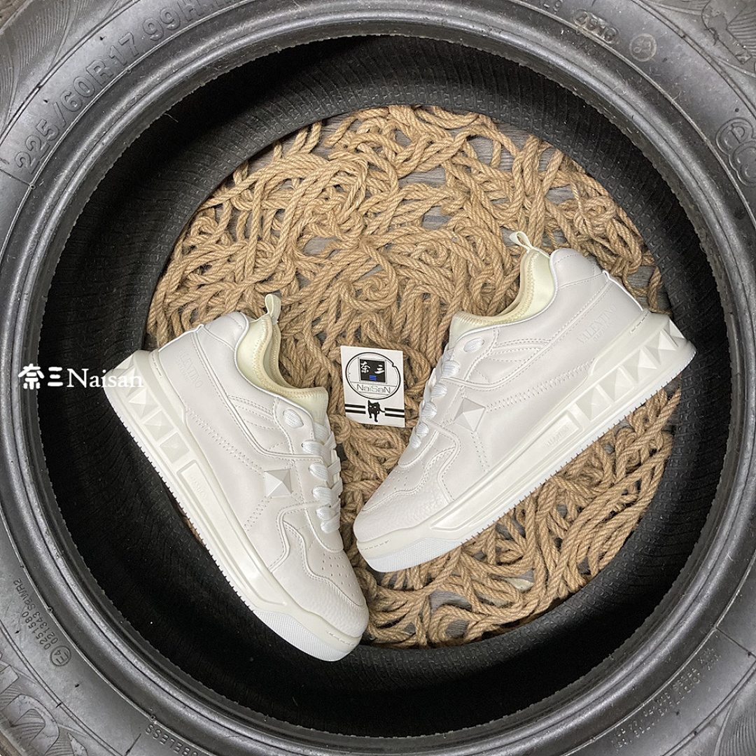 On Running ONE STUD MID-TOP SNEAKER IN NAPPA LEATHER - Image 3