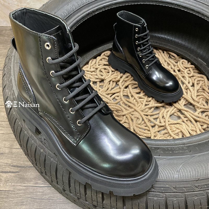 ▶ Tread Slick Boot